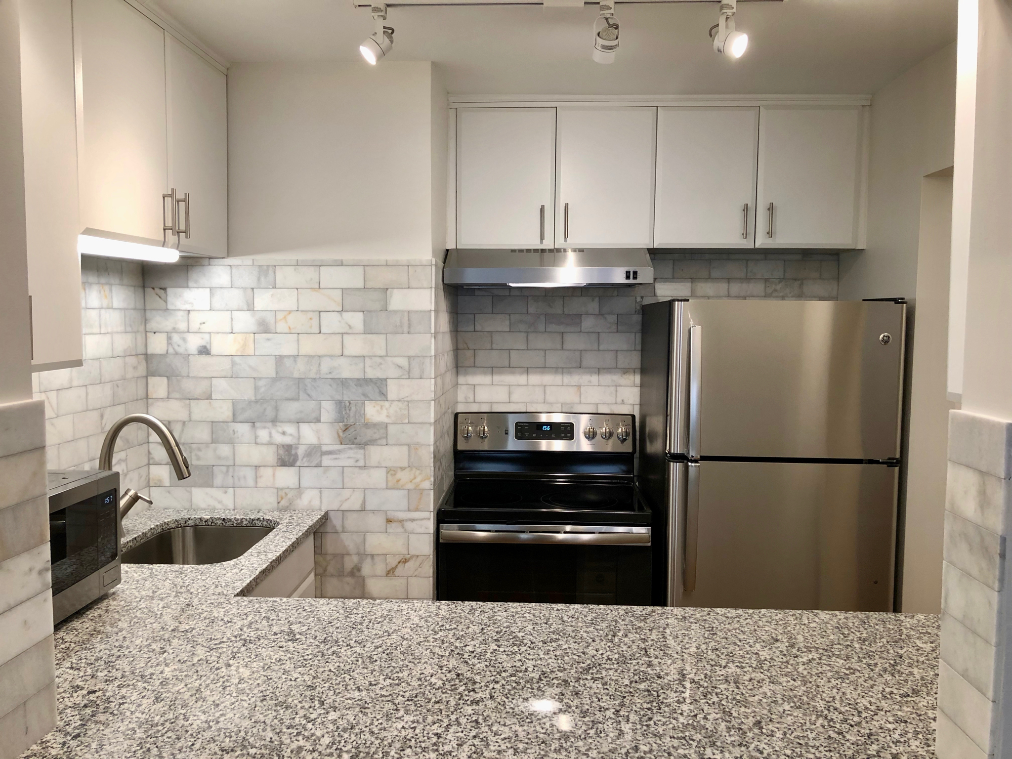 526 W Roscoe St., Unit 1B